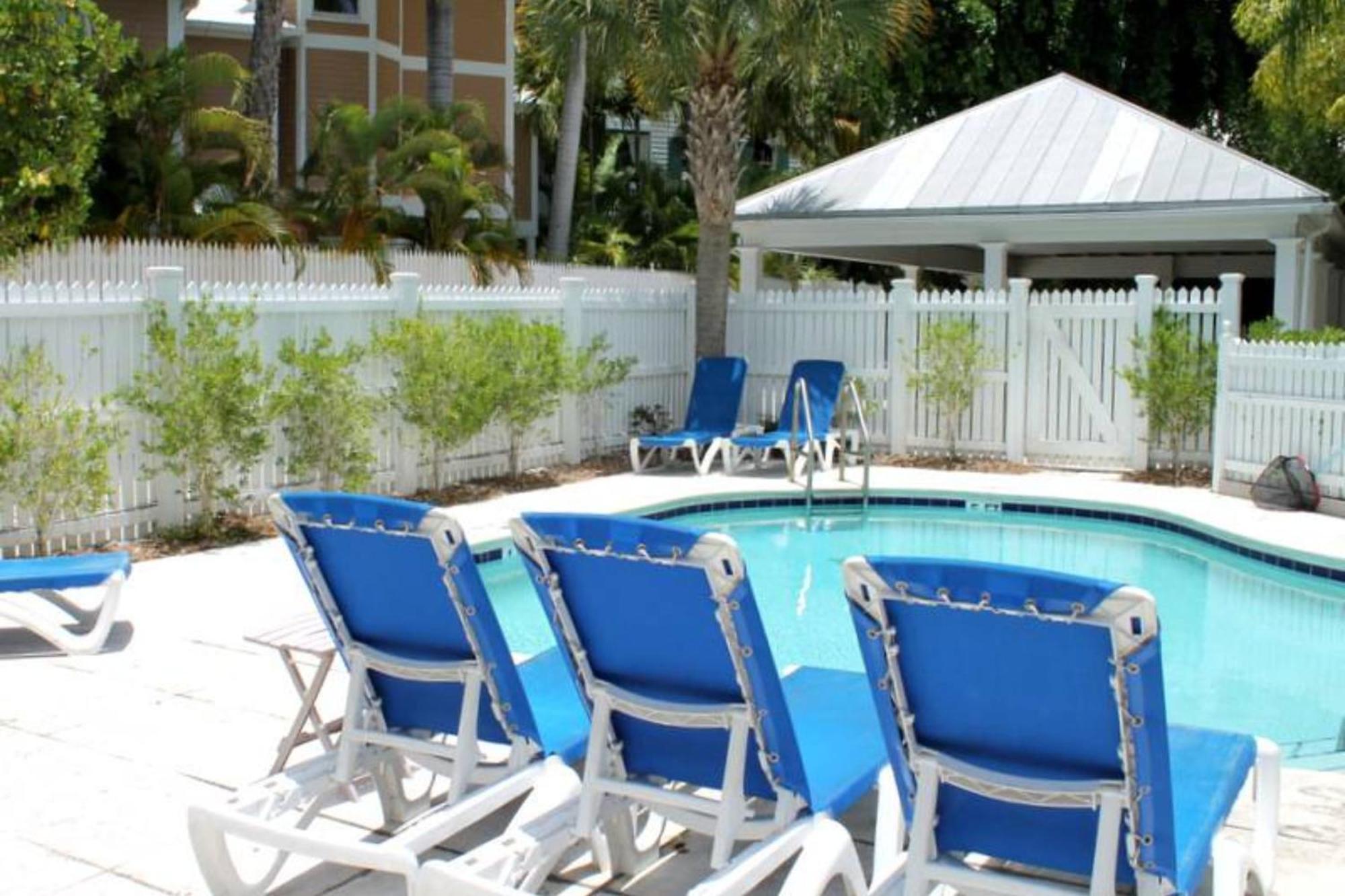 Artist Garden By Avantstay Great Location W Balcony Outdoor Dining Shared Pool Bbq Week Long Stays Key West Buitenkant foto