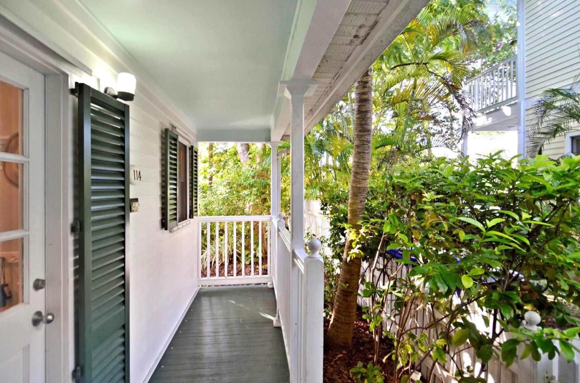 Artist Garden By Avantstay Great Location W Balcony Outdoor Dining Shared Pool Bbq Week Long Stays Key West Buitenkant foto