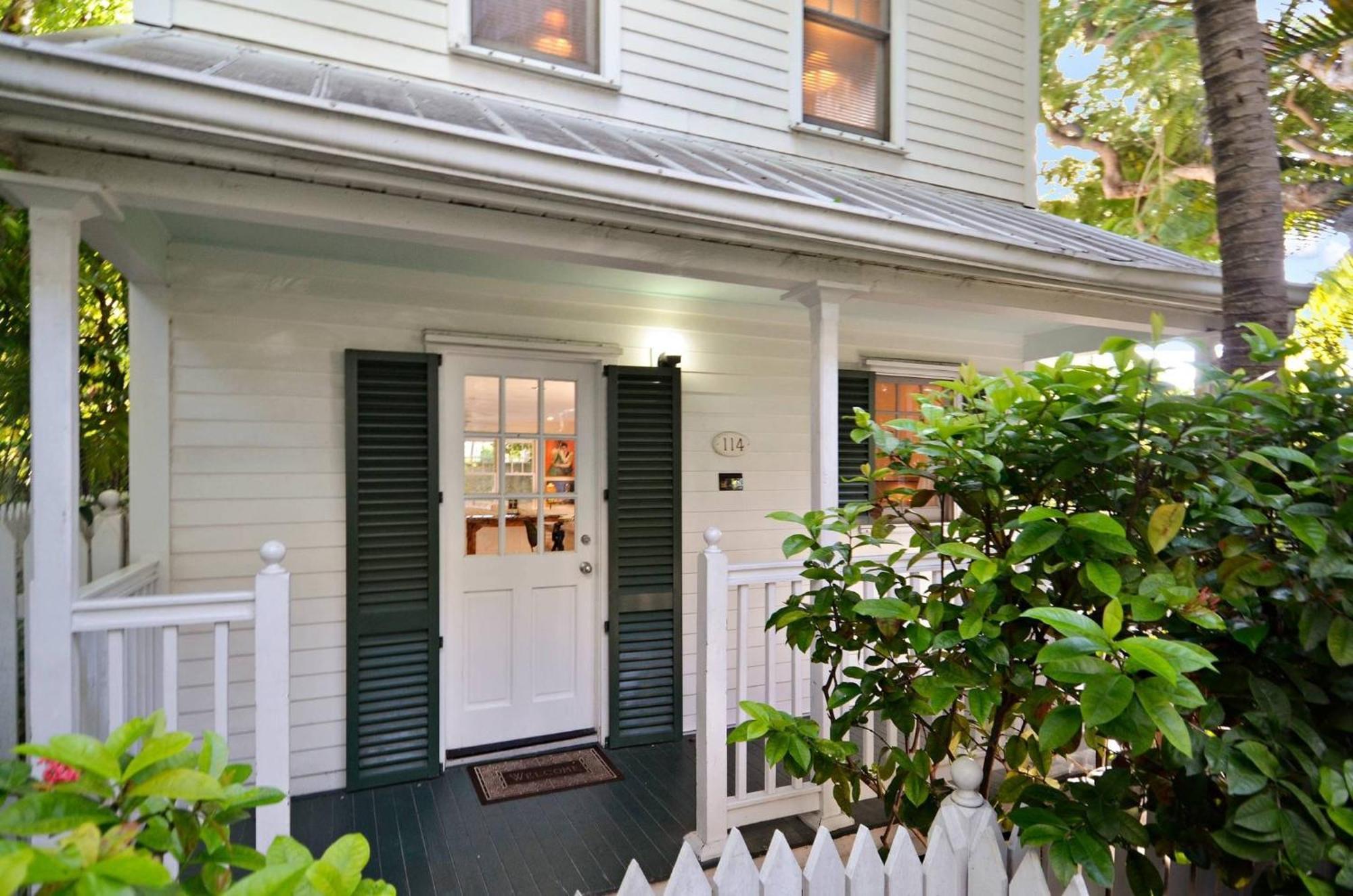 Artist Garden By Avantstay Great Location W Balcony Outdoor Dining Shared Pool Bbq Week Long Stays Key West Buitenkant foto